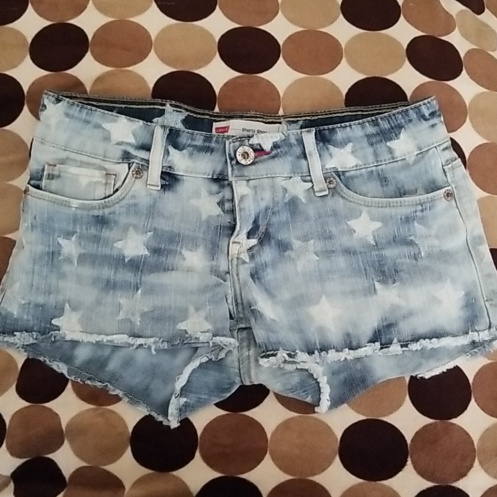Levi Distress Washed Shorty Short